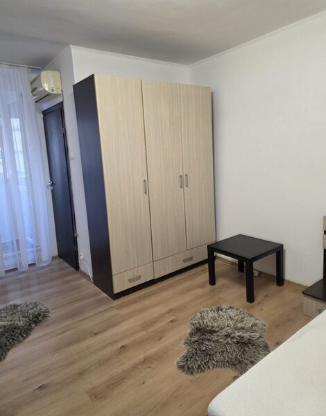 MegaMall, Cimitirul Armenesc