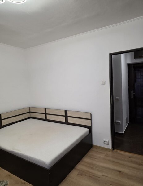 MegaMall, Cimitirul Armenesc